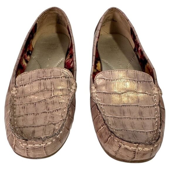 Gorgeous ANNE KLEIN Shiny rose‎ gold CROCODILE Pattern Women Size 6M Loafers - Picture 1 of 5